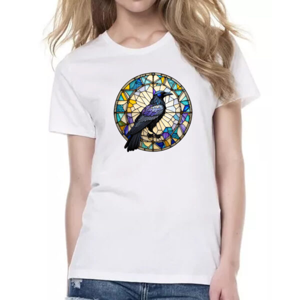 Camiseta Baby Look Vitral corvo - Imagem 2