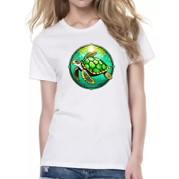 Camiseta Baby Look Vitral tartaruga - Imagem 2