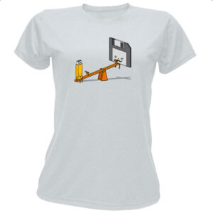 Camiseta Baby Look TI pendriver e disquete na gangorra