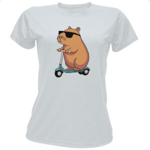 Camiseta Baby Look Capivara no patinete