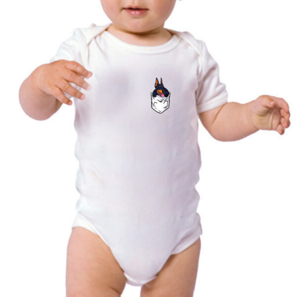 Body infantil Cachorro doberman no bolso - Imagem 3