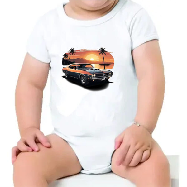 Body infantil Vintage muscle car sunset - Imagem 4