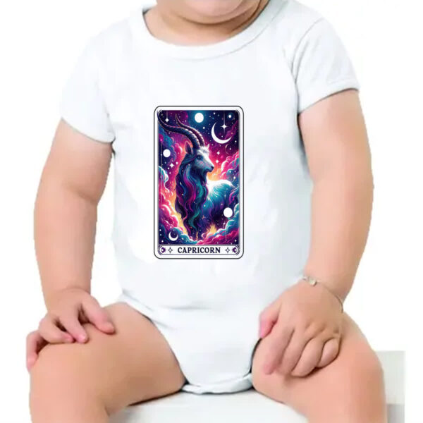 Body infantil Signo Carta Taro Capricornio - Imagem 4