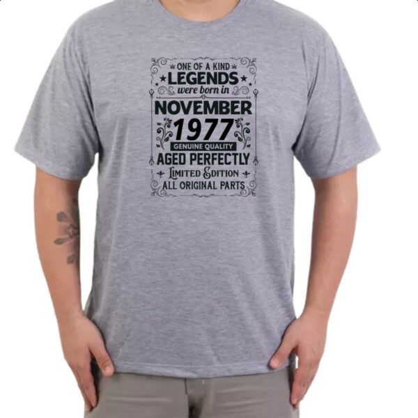 Camiseta Cinza Legends Were Born NOV-1977 - Imagem 3