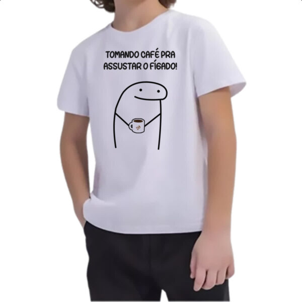 Camiseta Infanto Juvenil Tomando cafe pra assustar o figado - Imagem 2