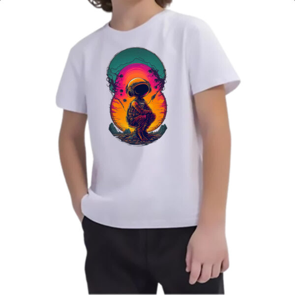 Camiseta Infanto Juvenil Astronauta relaxamento lunar - Imagem 2