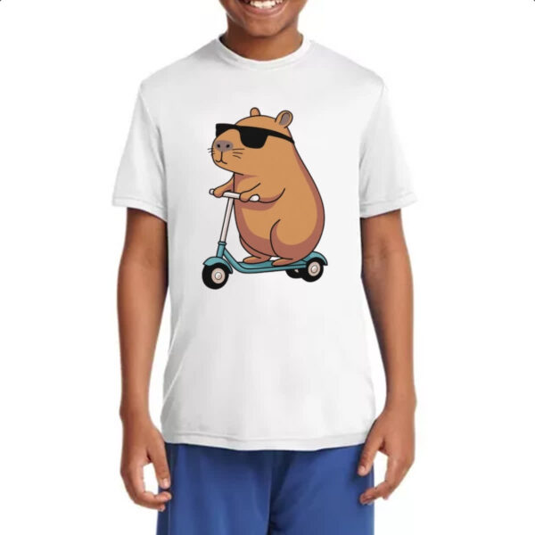 Camiseta Infanto Juvenil Capivara no patinete - Imagem 4