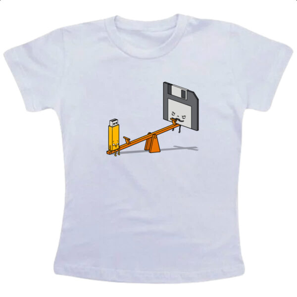 Camiseta Infanto Juvenil TI pendriver e disquete na gangorra