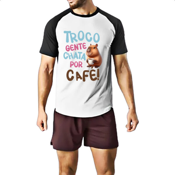 Camiseta Raglan Cappivara troco gente chata por cafe - Imagem 2