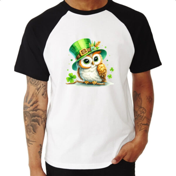 Camiseta Raglan St Patricks Day Coruja - Imagem 3
