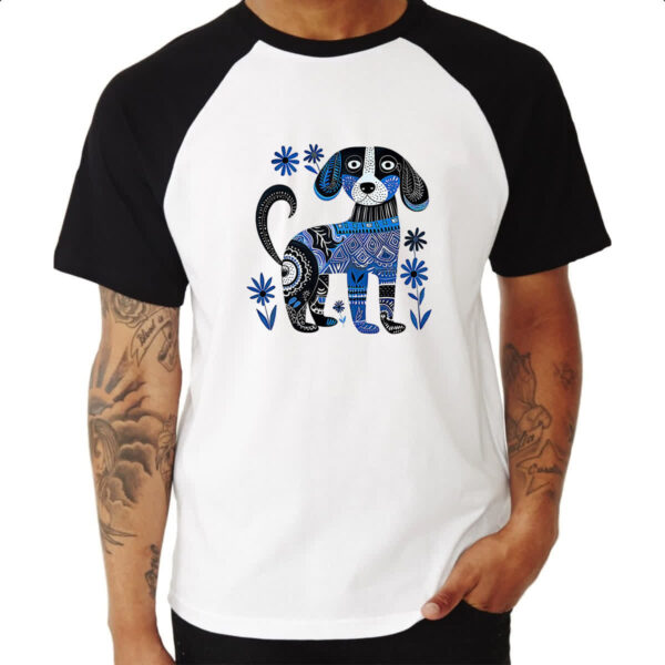 Camiseta Raglan Cachorro arte escandinava - Imagem 3