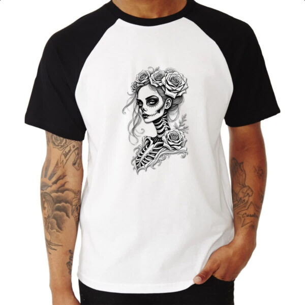 Camiseta Raglan Catrina rosas grafite - Imagem 3