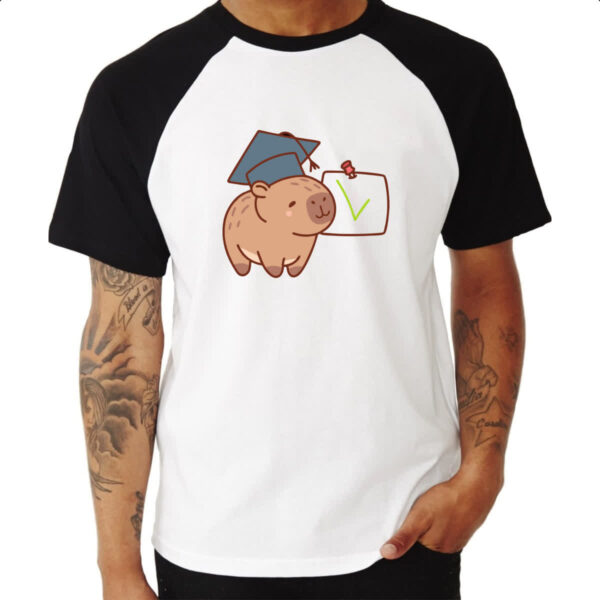 Camiseta Raglan Capivara Formando - Imagem 3