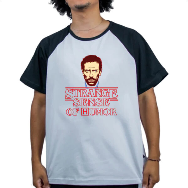 Camiseta Raglan Strange sense of Humor - Imagem 4