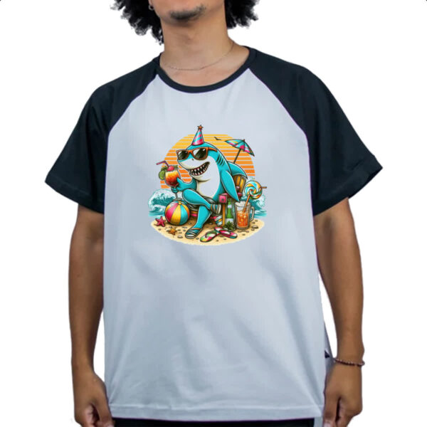 Camiseta Raglan Tubarao de ferias - Imagem 4