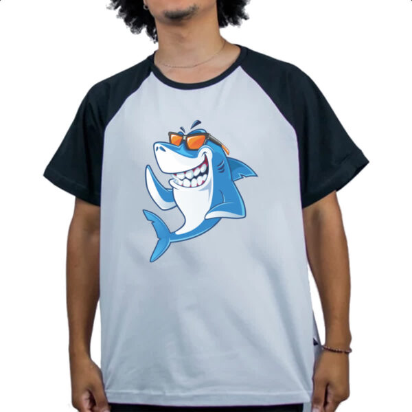 Camiseta Raglan Tubarao verao oculos de sol - Imagem 4