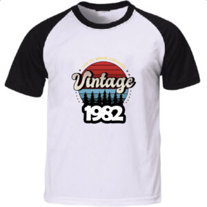 Camiseta Raglan Vintage being awesome 1982