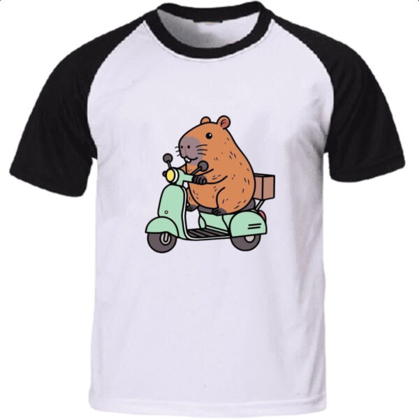 Camiseta Raglan Capivara na lambreta