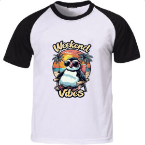 Camiseta Raglan Pinguim Weekend Vibes