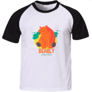 Camiseta Raglan Bearly dressed