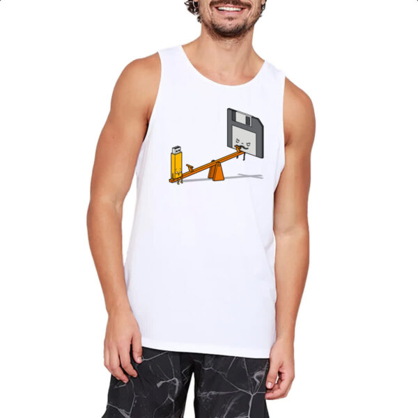 Camiseta Regata TI pendriver e disquete na gangorra - Imagem 2