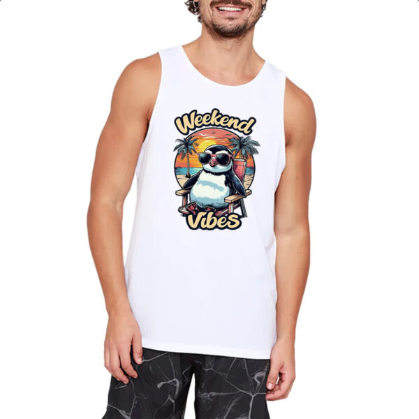 Camiseta Regata Pinguim Weekend Vibes - Imagem 2
