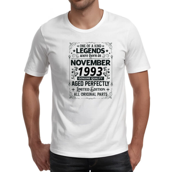 Camiseta Unissex Legends Were Born NOV-1993 - Imagem 2