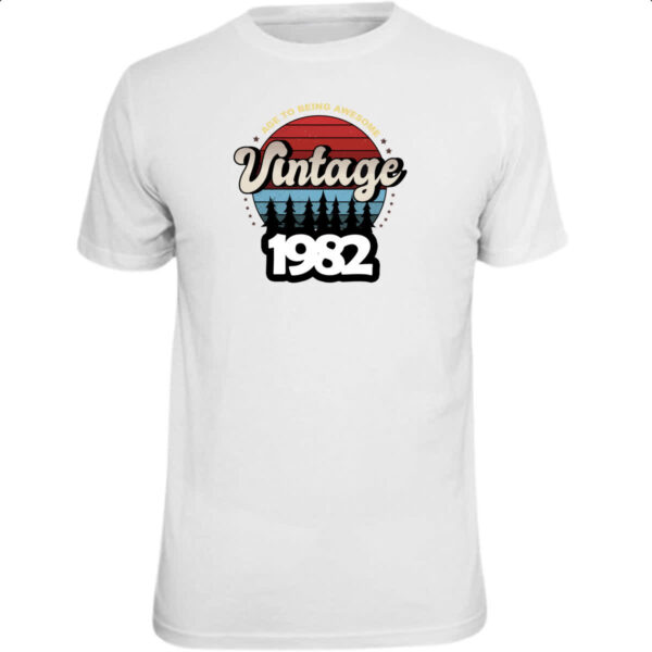 Camiseta Unissex Vintage being awesome 1982