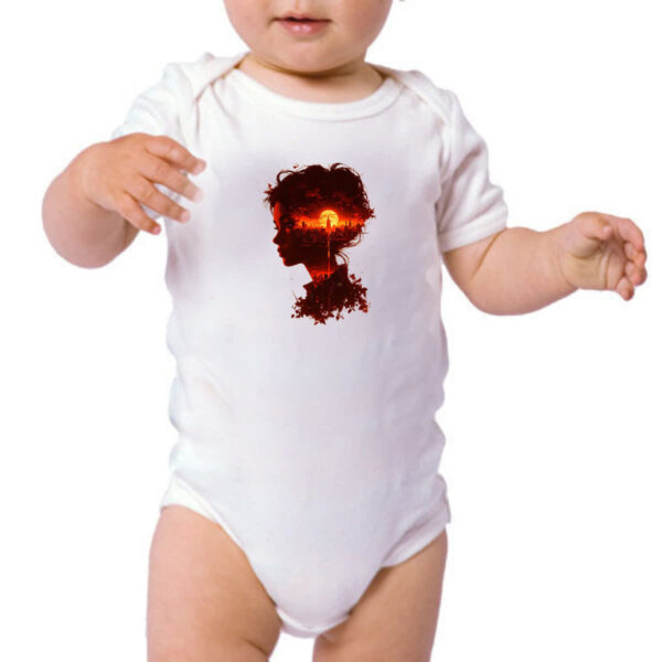 Body infantil Silueta feminina sunset red art - Imagem 3