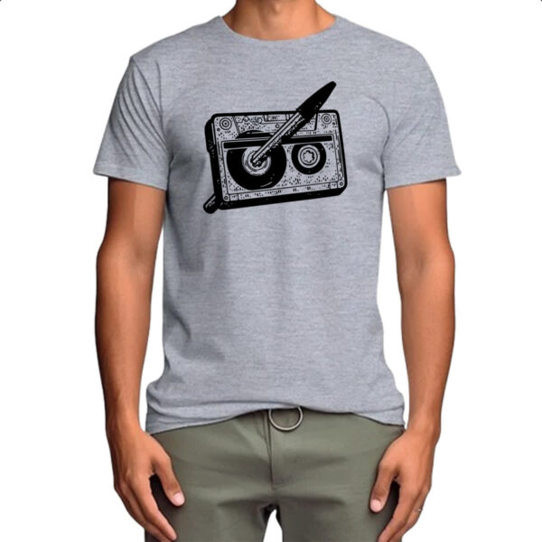 Camiseta Cinza Nostalgia Fita K7 e Caneta - Imagem 4