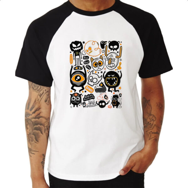 Camiseta Raglan We all have monsters within - Imagem 3