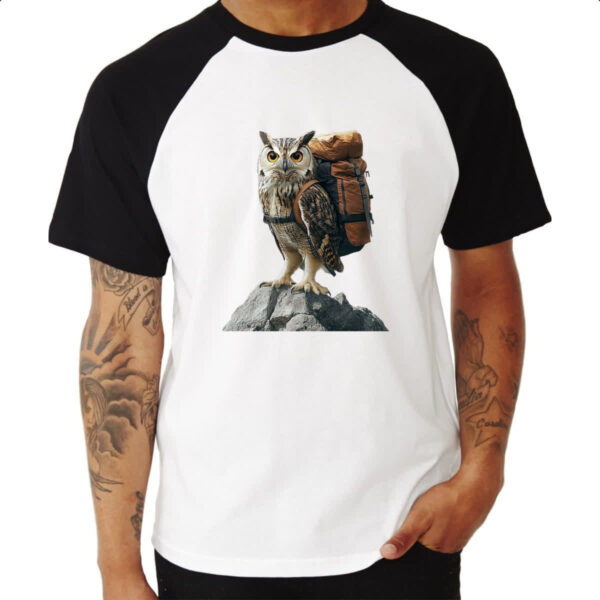 Camiseta Raglan Coruja aventureira - Imagem 3