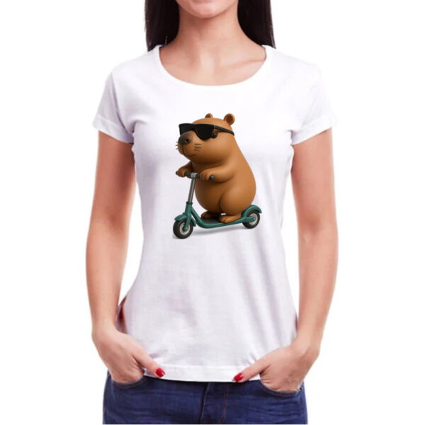 Camiseta Baby Look Capivara no patinete 3D - Imagem 3