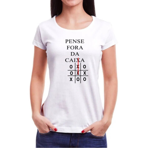 Camiseta Baby Look Pense fora da caixa jogo da velha - Imagem 3