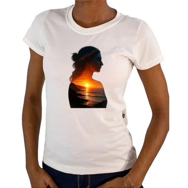Camiseta Baby Look Silhueta mulher sunset - Imagem 4