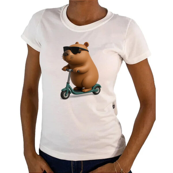 Camiseta Baby Look Capivara no patinete 3D - Imagem 4