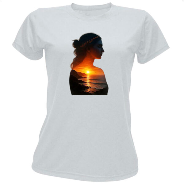 Camiseta Baby Look Silhueta mulher sunset