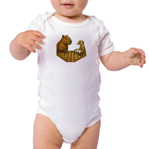 Body infantil Xadrez Capivara vs Suricato - Imagem 3