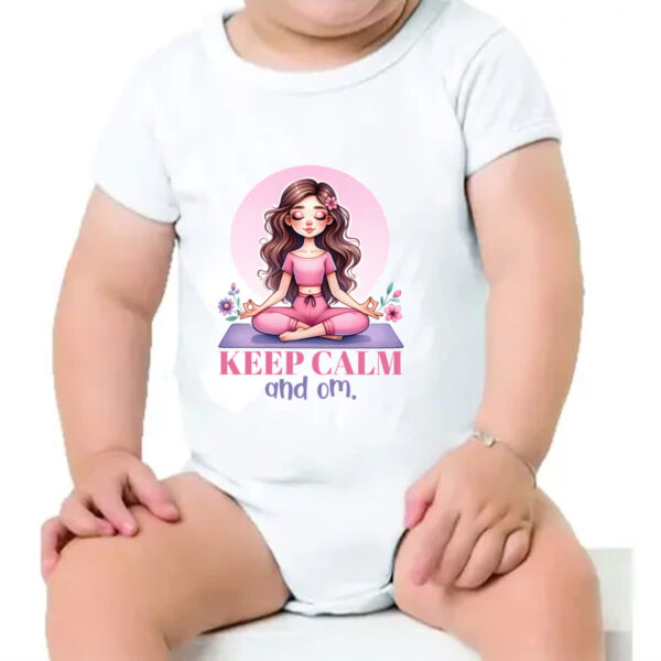 Body infantil Keep Calm and OM - Imagem 4