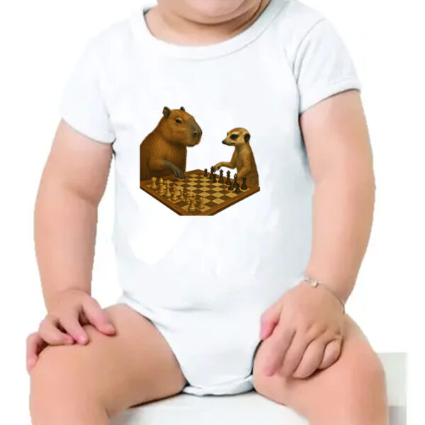 Body infantil Xadrez Capivara vs Suricato - Imagem 4