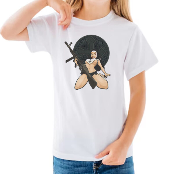 Camiseta Infanto Juvenil Freira Guerrilheira - Imagem 3