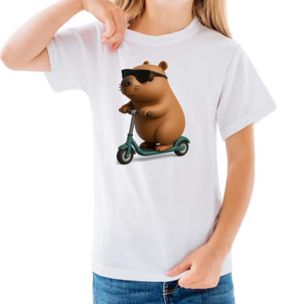 Camiseta Infanto Juvenil Capivara no patinete 3D - Imagem 3