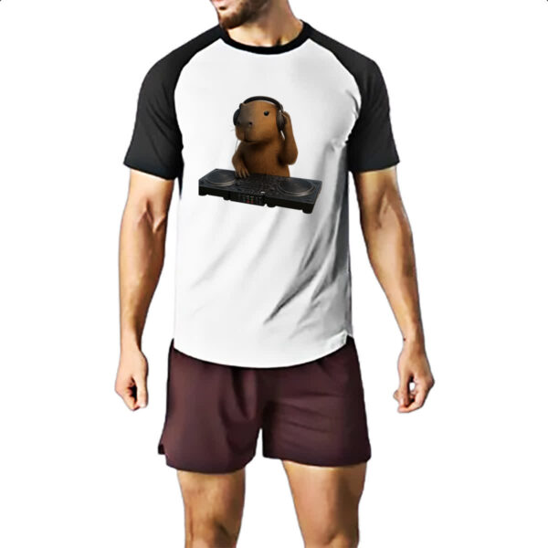 Camiseta Raglan Capivara DJ - Imagem 2
