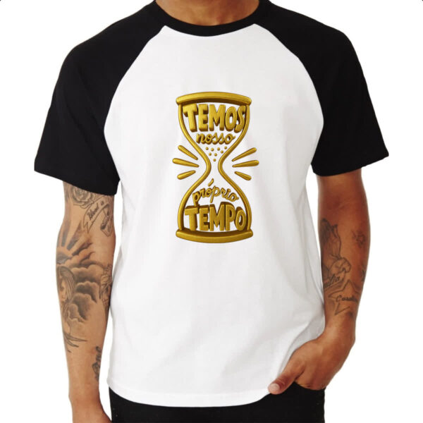 Camiseta Raglan Temos nosso proprio tempo 3D - Imagem 3