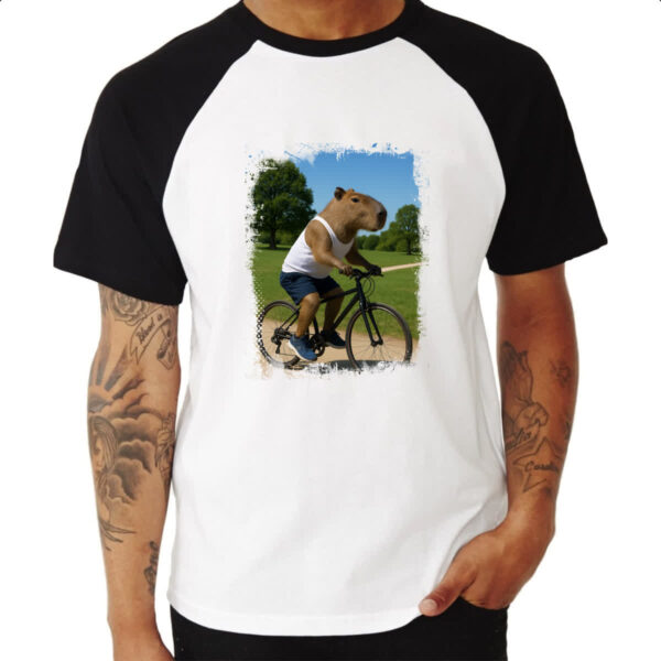 Camiseta Raglan Capivara de bicicleta - Imagem 3