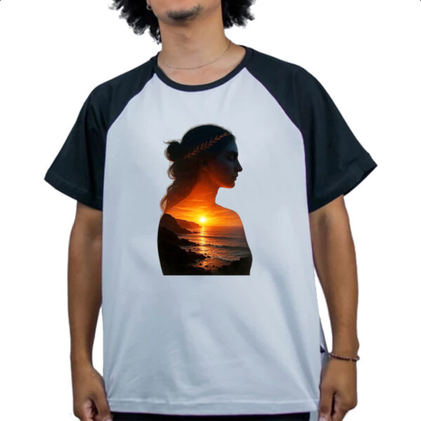 Camiseta Raglan Silhueta mulher sunset - Imagem 4