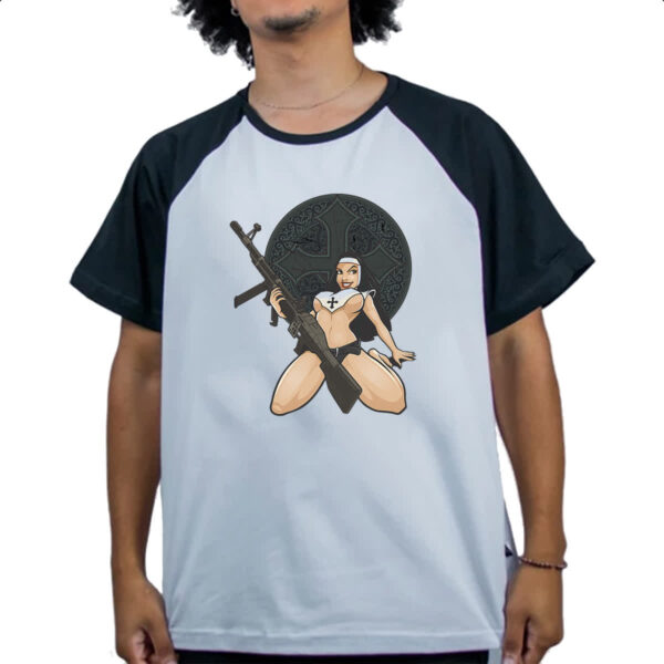 Camiseta Raglan Freira Guerrilheira - Imagem 4