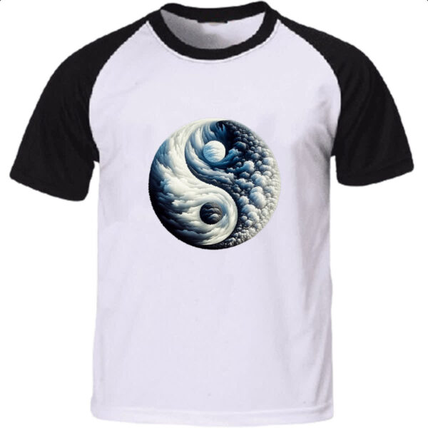 Camiseta Raglan Yin Yang Nuvens