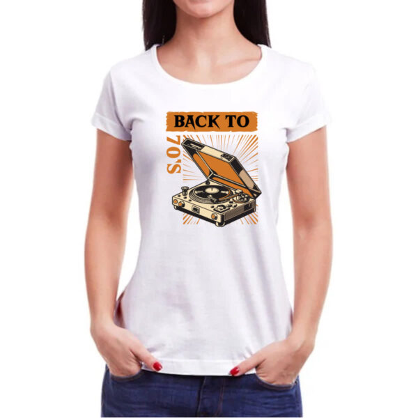 Camiseta Baby Look Back to anos 70 vitrola - Imagem 3