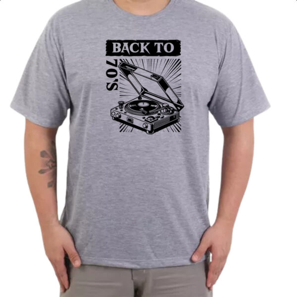 Camiseta Cinza Back to anos 70 vitrola - Imagem 3